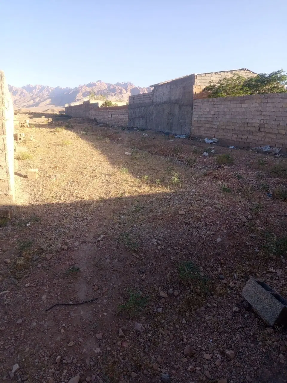 زمین فروشی