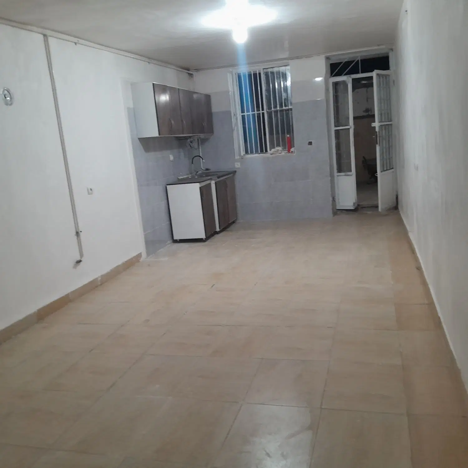 سویت اجاره‌ی هانیوان پشت کارخانه نمک ۹۰ متری
