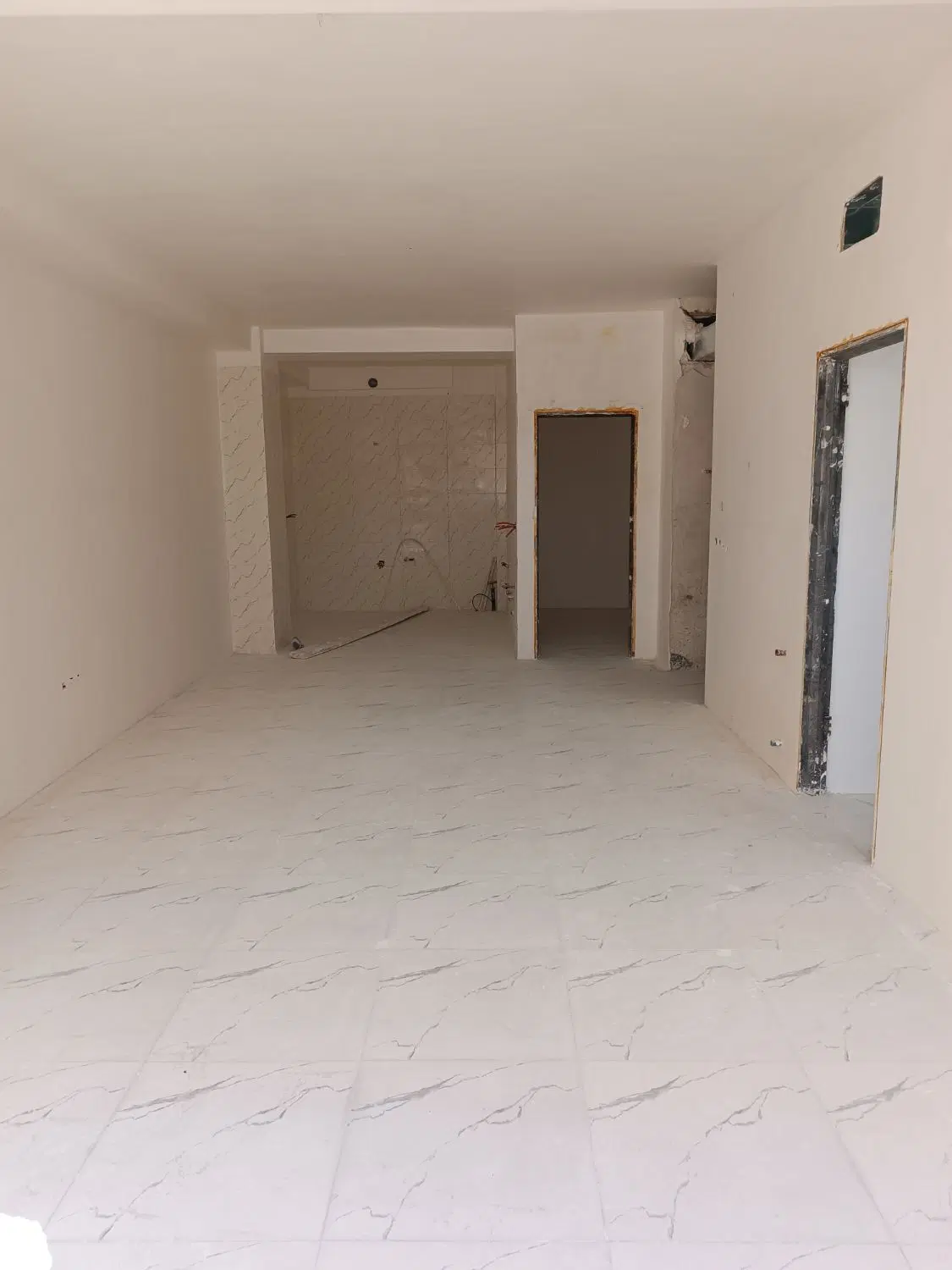 آپارتمان ۹۸ متر. پرواز