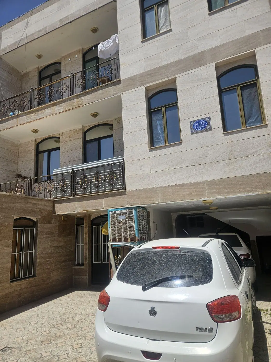 آپارتمان ۳ واحده فروشی