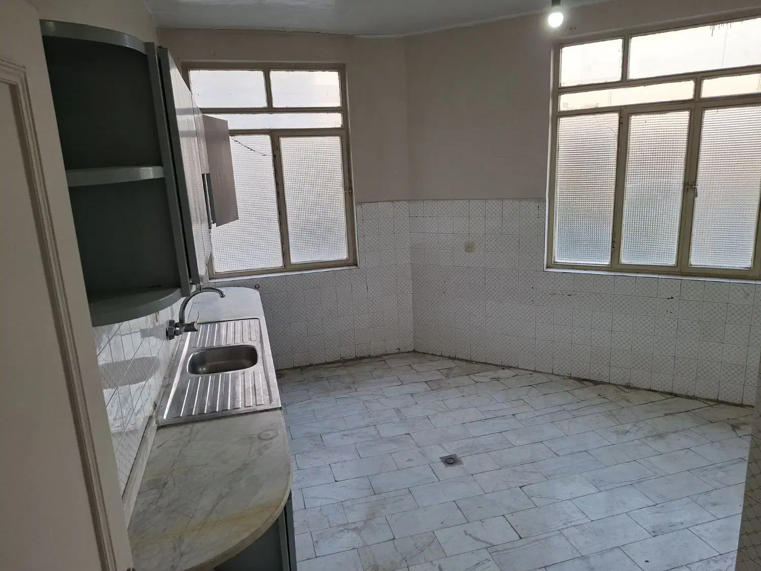 ۹۰متر  میدان امام حسن