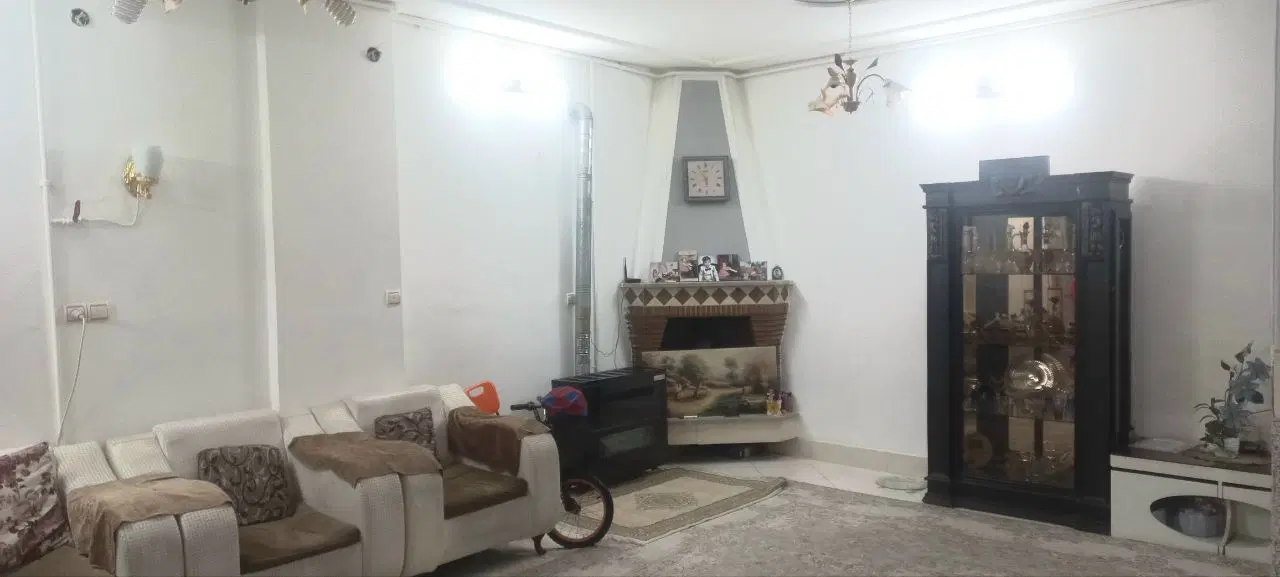 واحد ۱۰۰ متری__حافظ شمالی