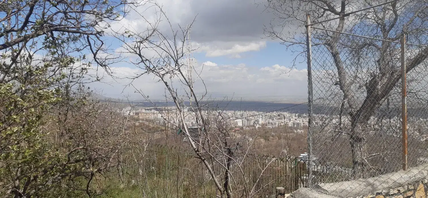زمین باغی ۷۰۰متربام همدان