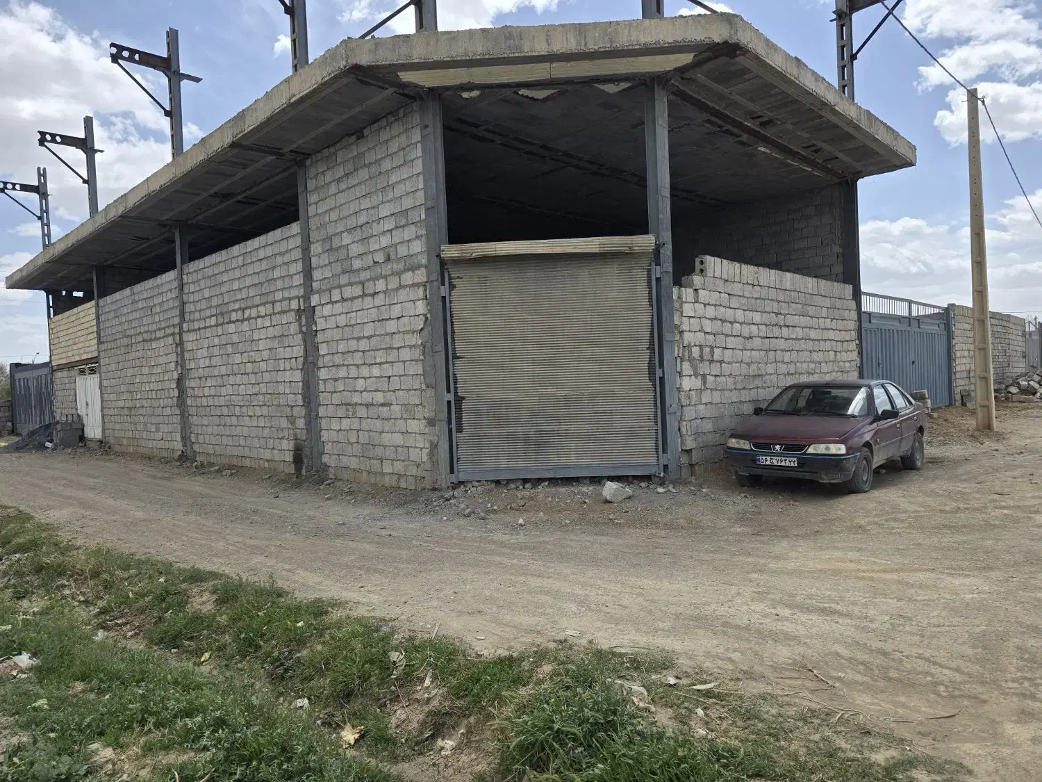 کرایه زمین انباری ۳۴۰متری ۴دیواری با ۲درب