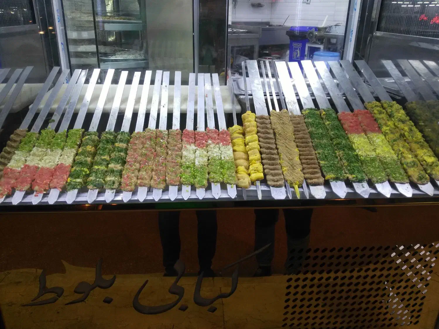 ملک تجاری کاربری کبابی و تهیه غذا