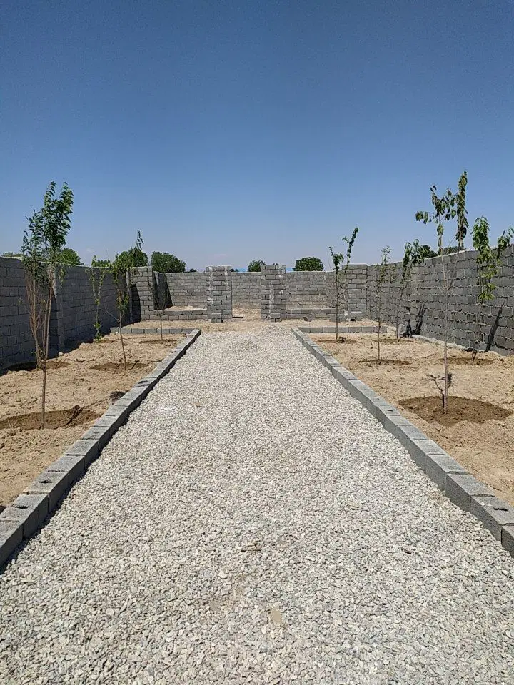 باغچه چهار دیواری با سند تک برگ