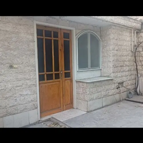سویت ۲۴ متری تک بدون طبقه در حیاط نقللی