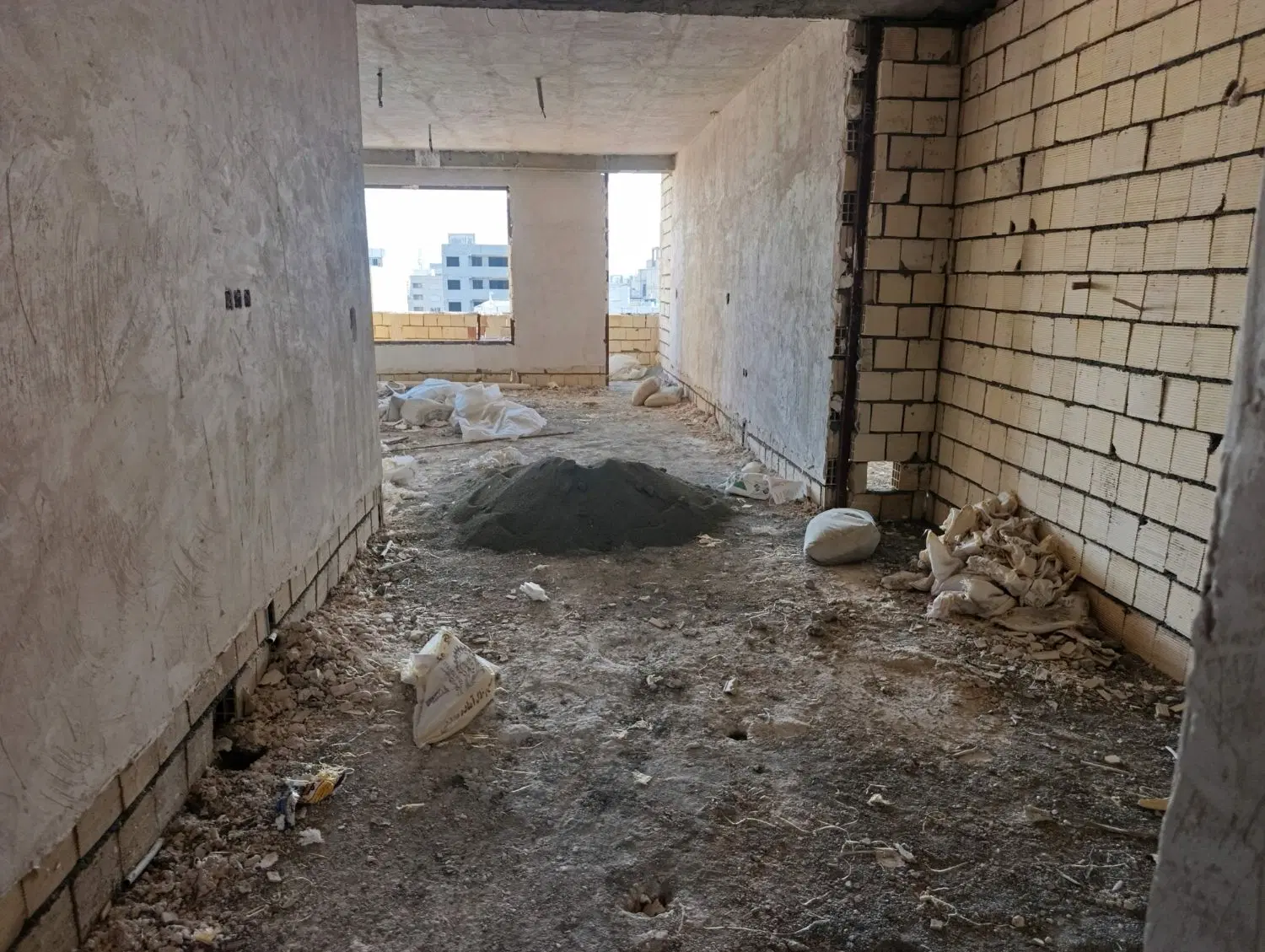 آپارتمان 9 کارمندان