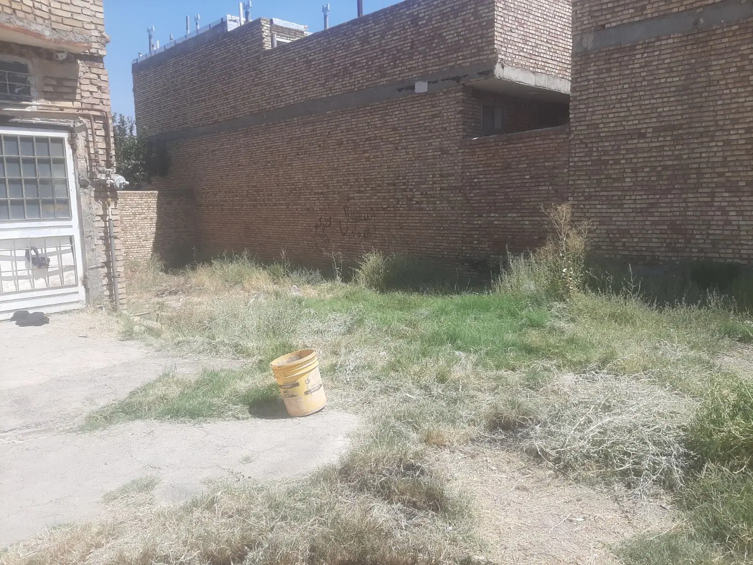 زمین مسکونی