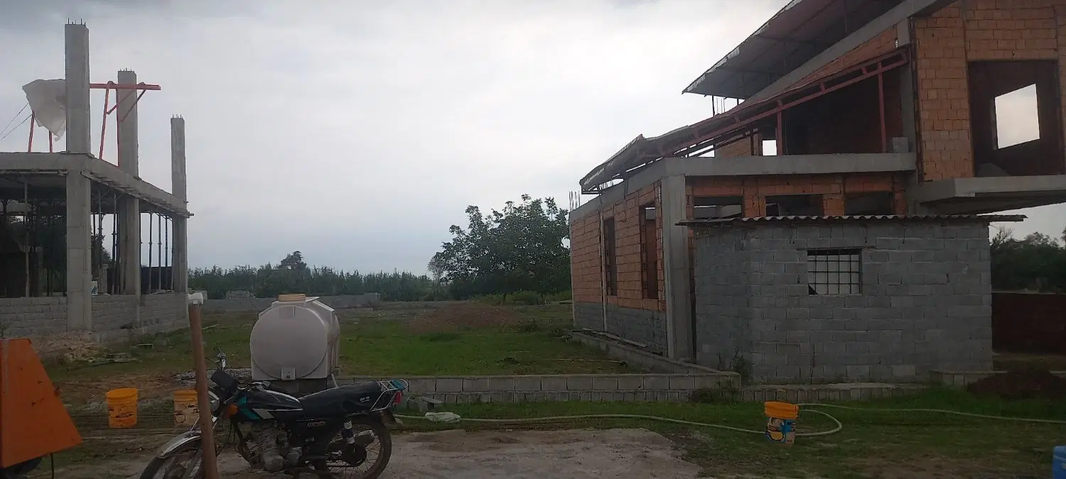 ۲۳۹ متر زمین شهرکی