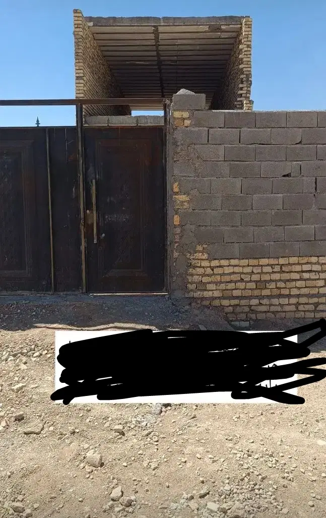 خانه ای نیمه کاره
