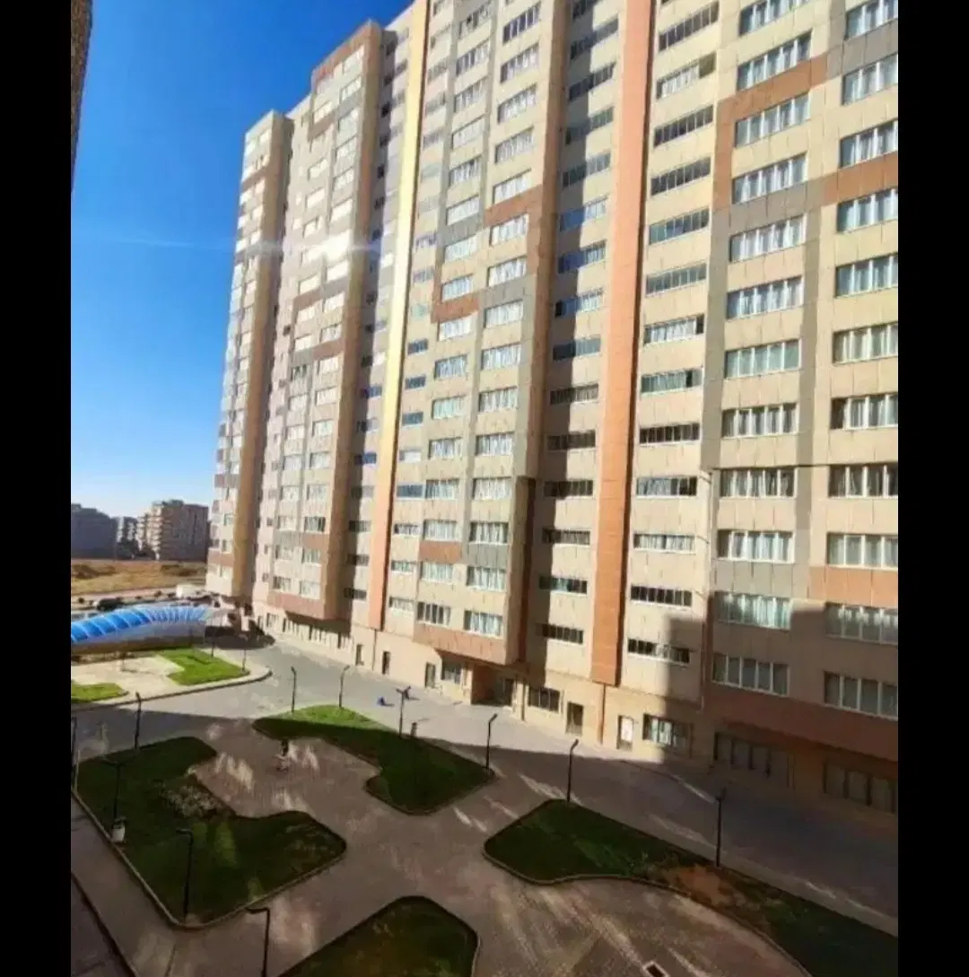 ۹۶ متری، نصر، برج ابریشم