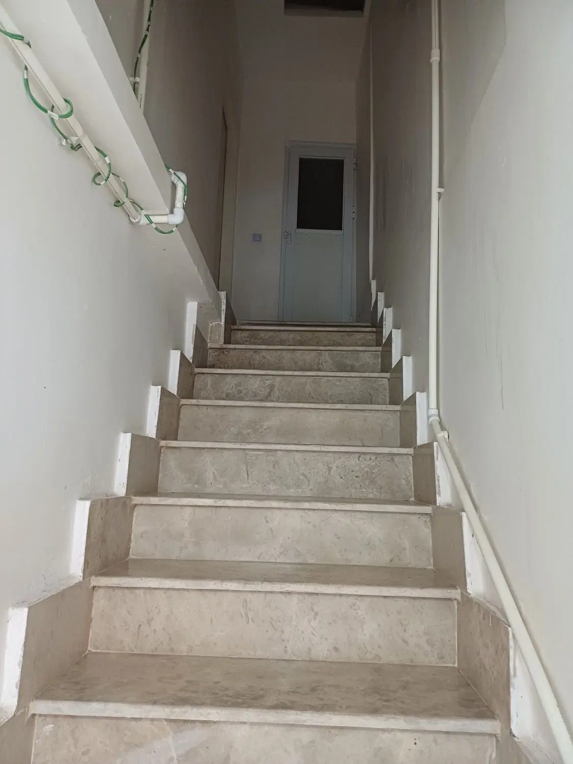 اجاره طبقه بالا ۶۰متری در حمیدیان موسی پور