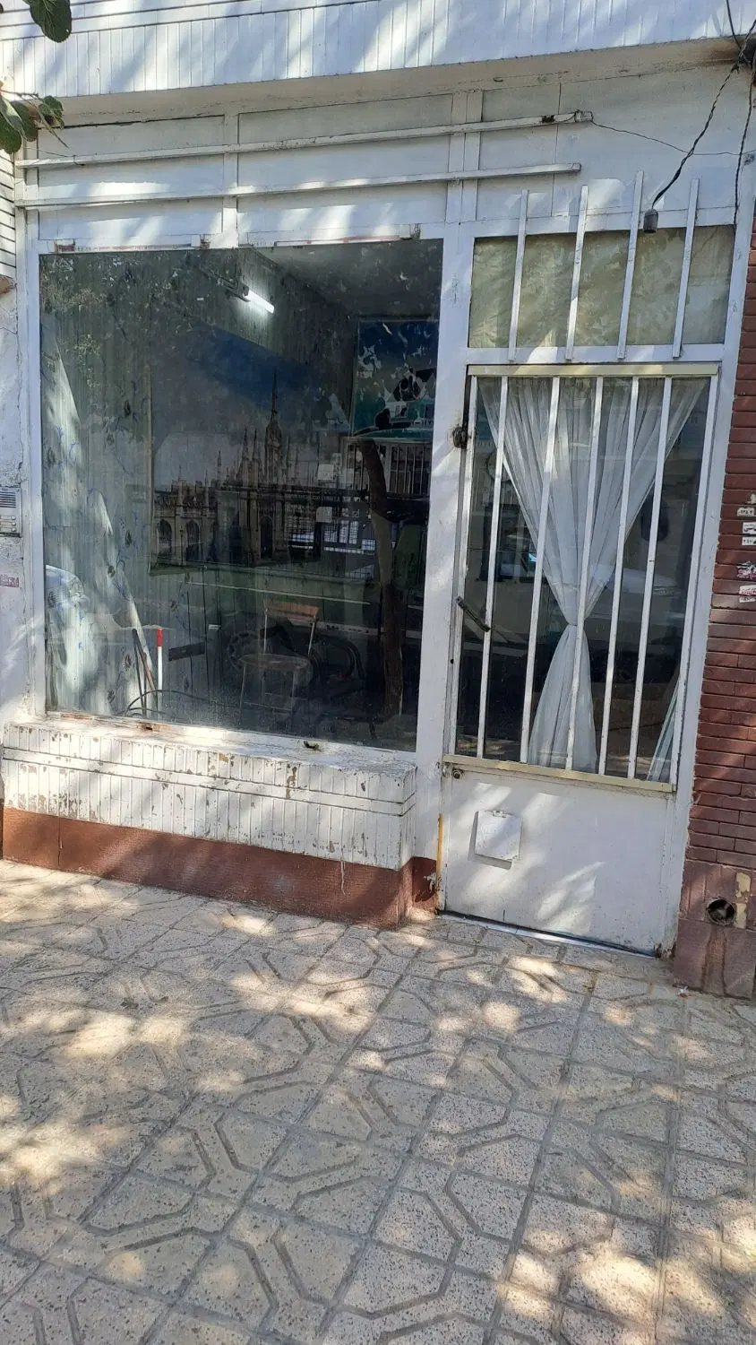 مغازه ۱۸متری