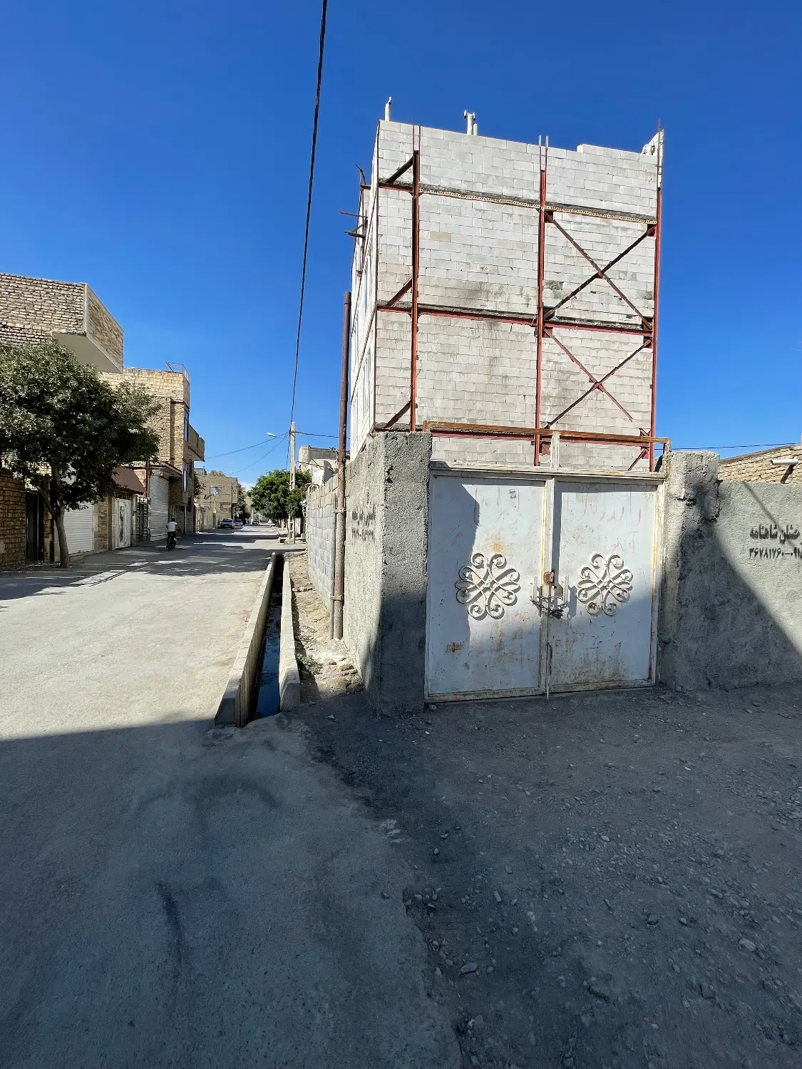 زمین شاهنامه ۳۱ حاشیه مسکونی