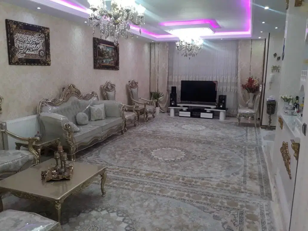 واحد ۱۰۲متری خ ملت