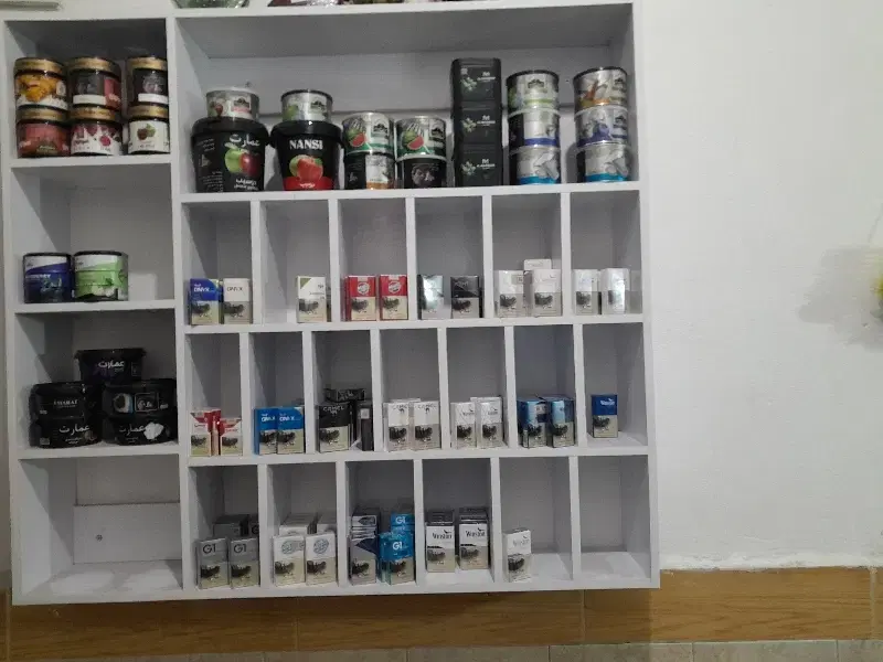 یک باب مغازه دخانیات واگذار میشود
