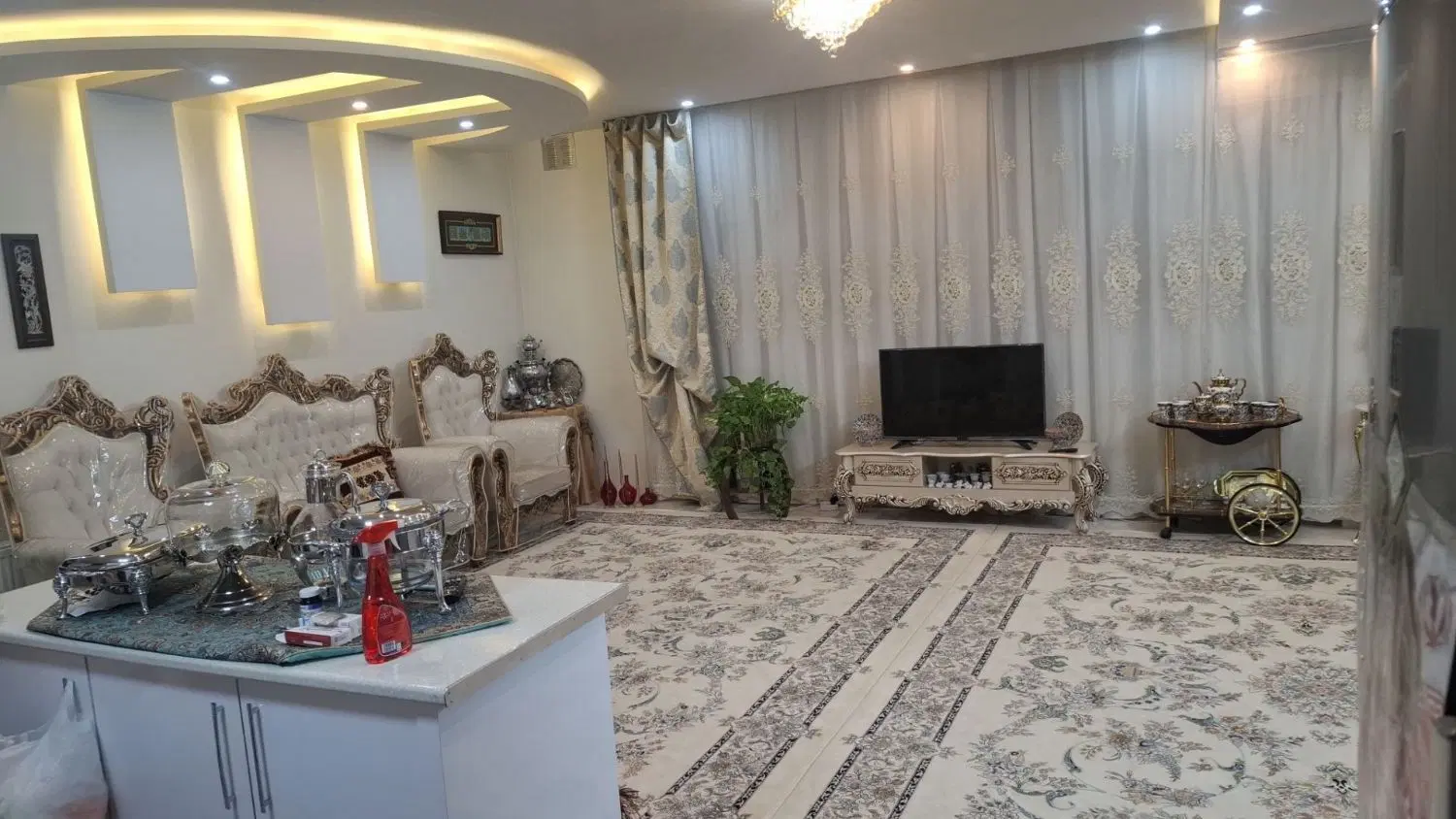 آپارتمان۱۰۳متری_جنب بازار شاهنامه_زیرفی_فقط تافردا