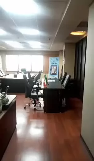 رهن و اجاره ۱۲۳ متری اداری برج میلاد ازادگان