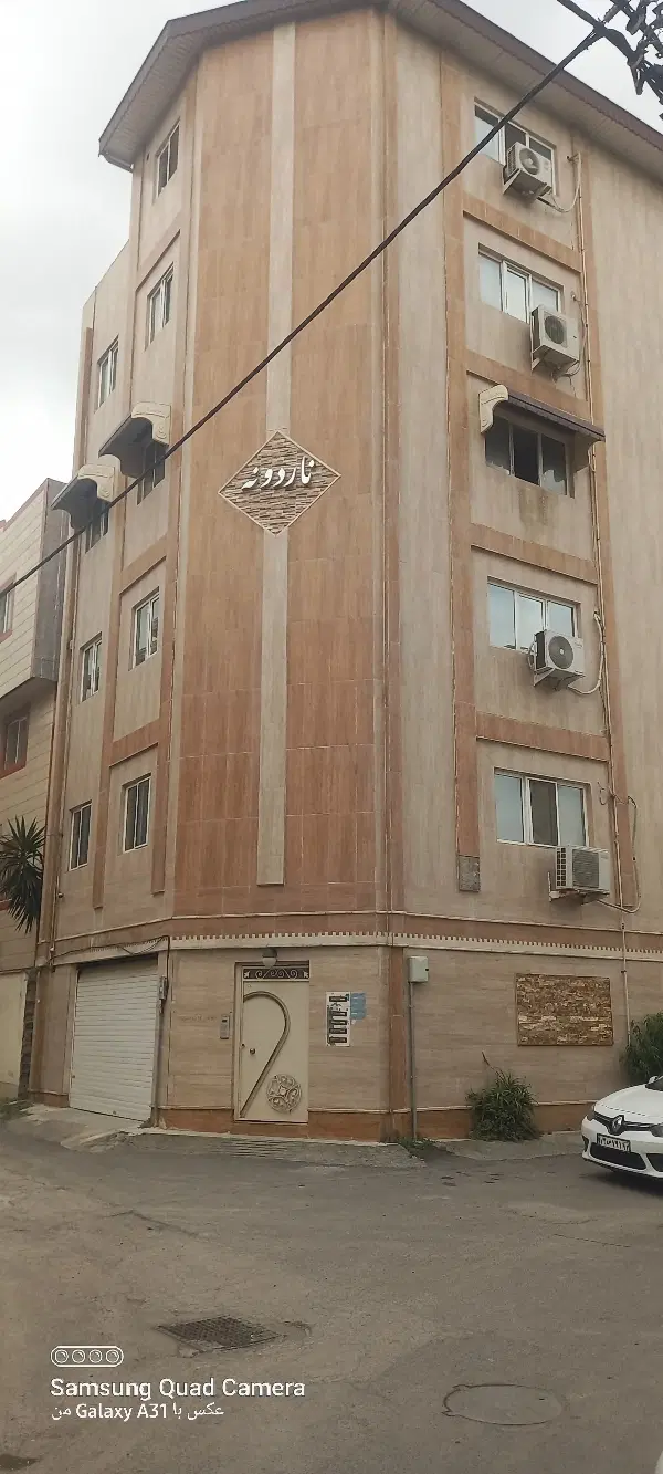 آپارتمان ۱۱۰ متری تک واحدی خیابان بازار