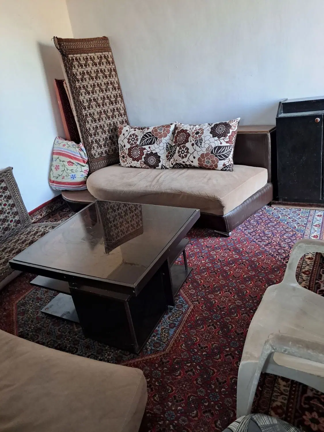 باغچه تقریبا ۶۰۰