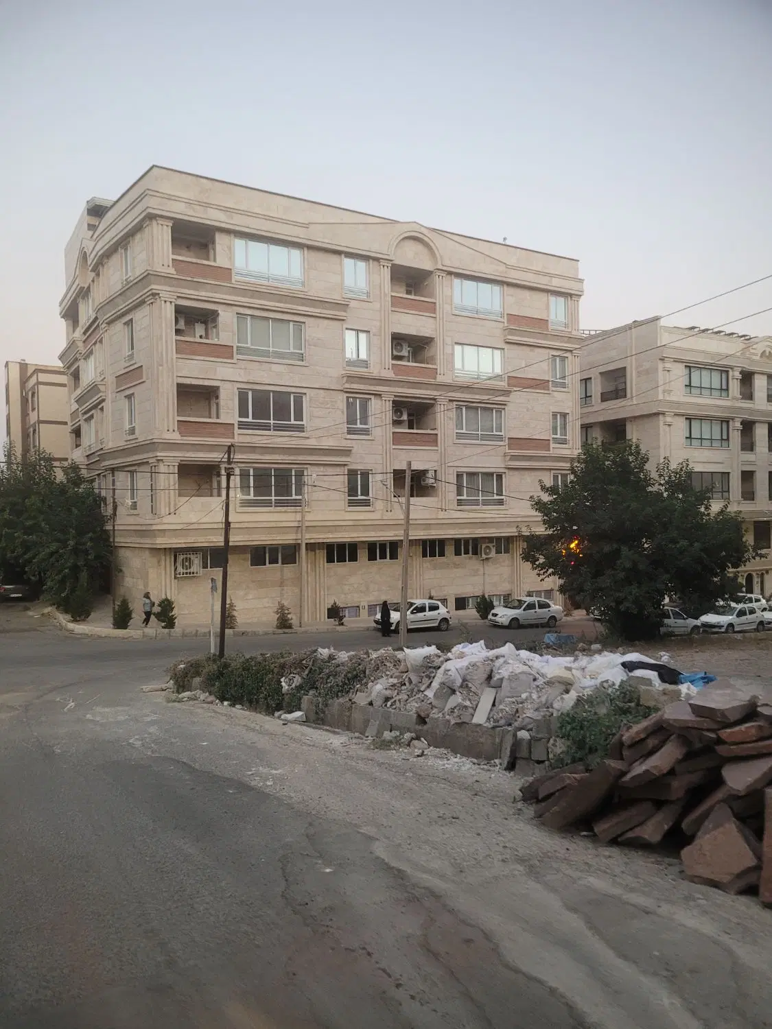 زمین ۳۷۵ متر کوی کاج