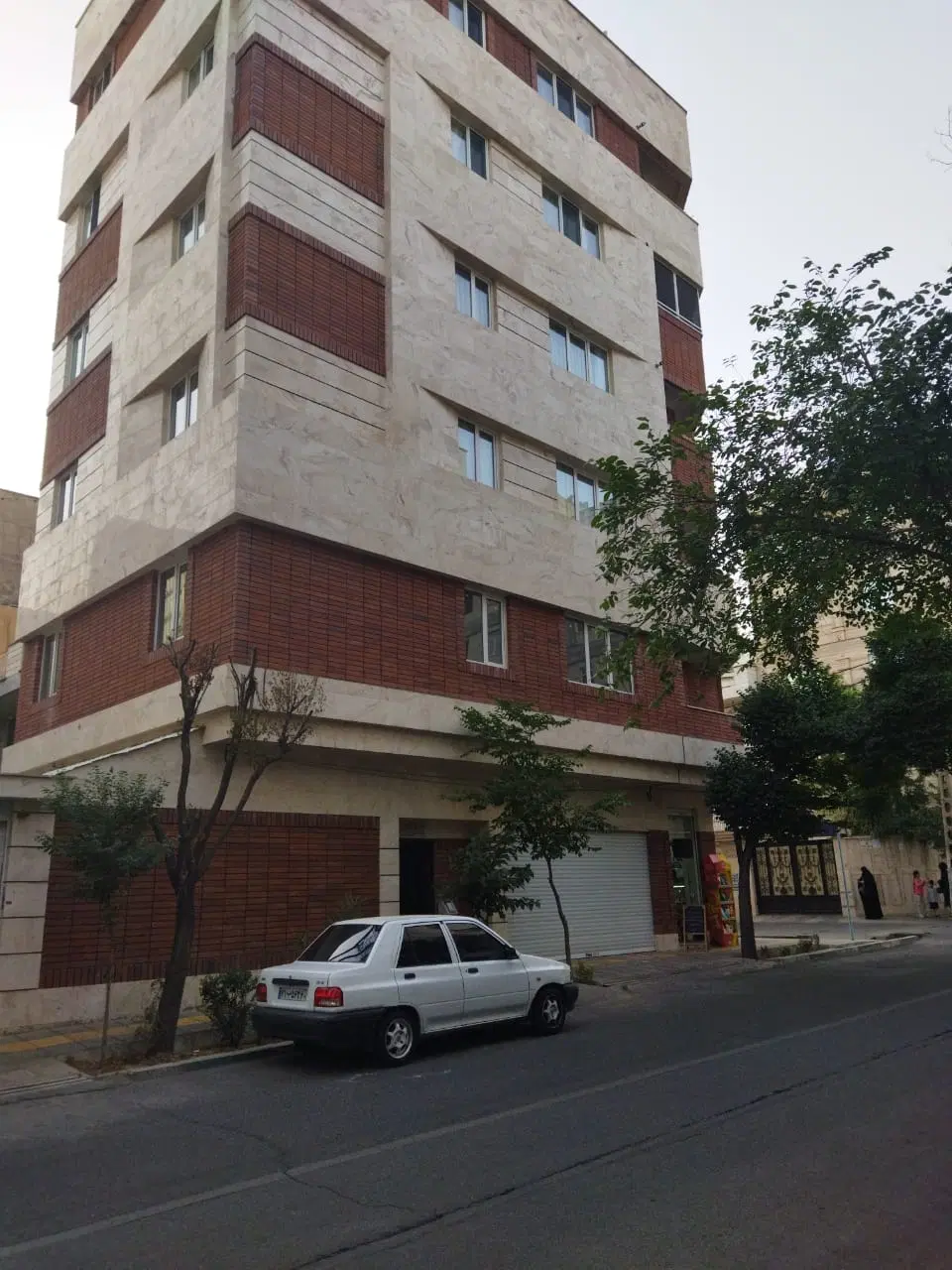 آپارتمان تکواحدی ۳ خواب