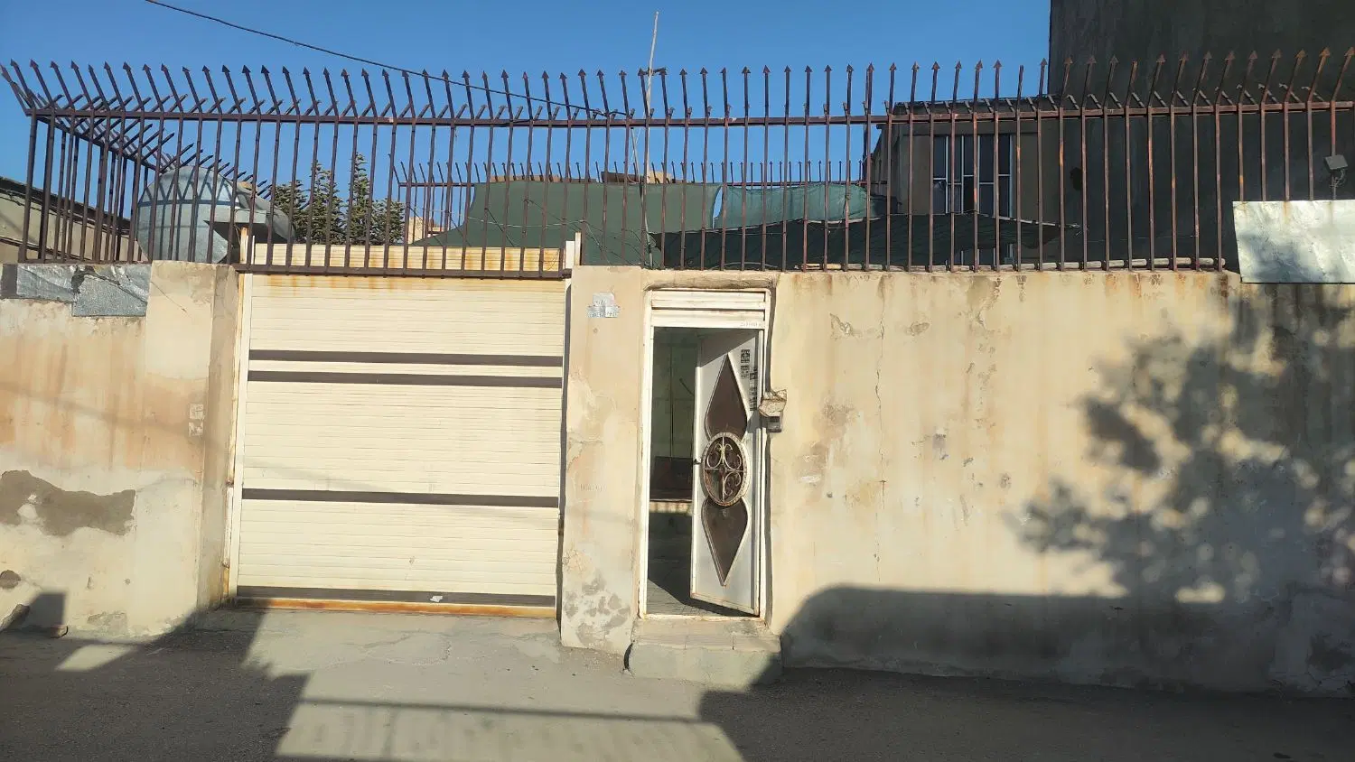 خانه درحکمت اباد کوچه مسجد امام محمدغزالی