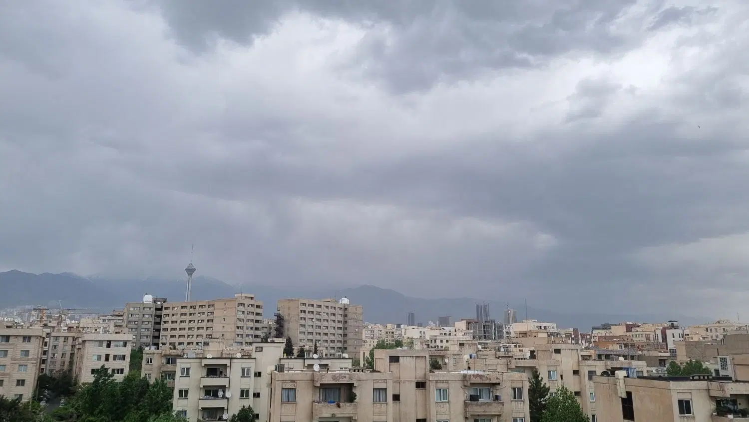 ۱۶۲ متر _ برج های ستارخان _ ۳ خواب _ فول