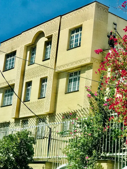 فروش آپارتمان اداری بر خیابان نمازی