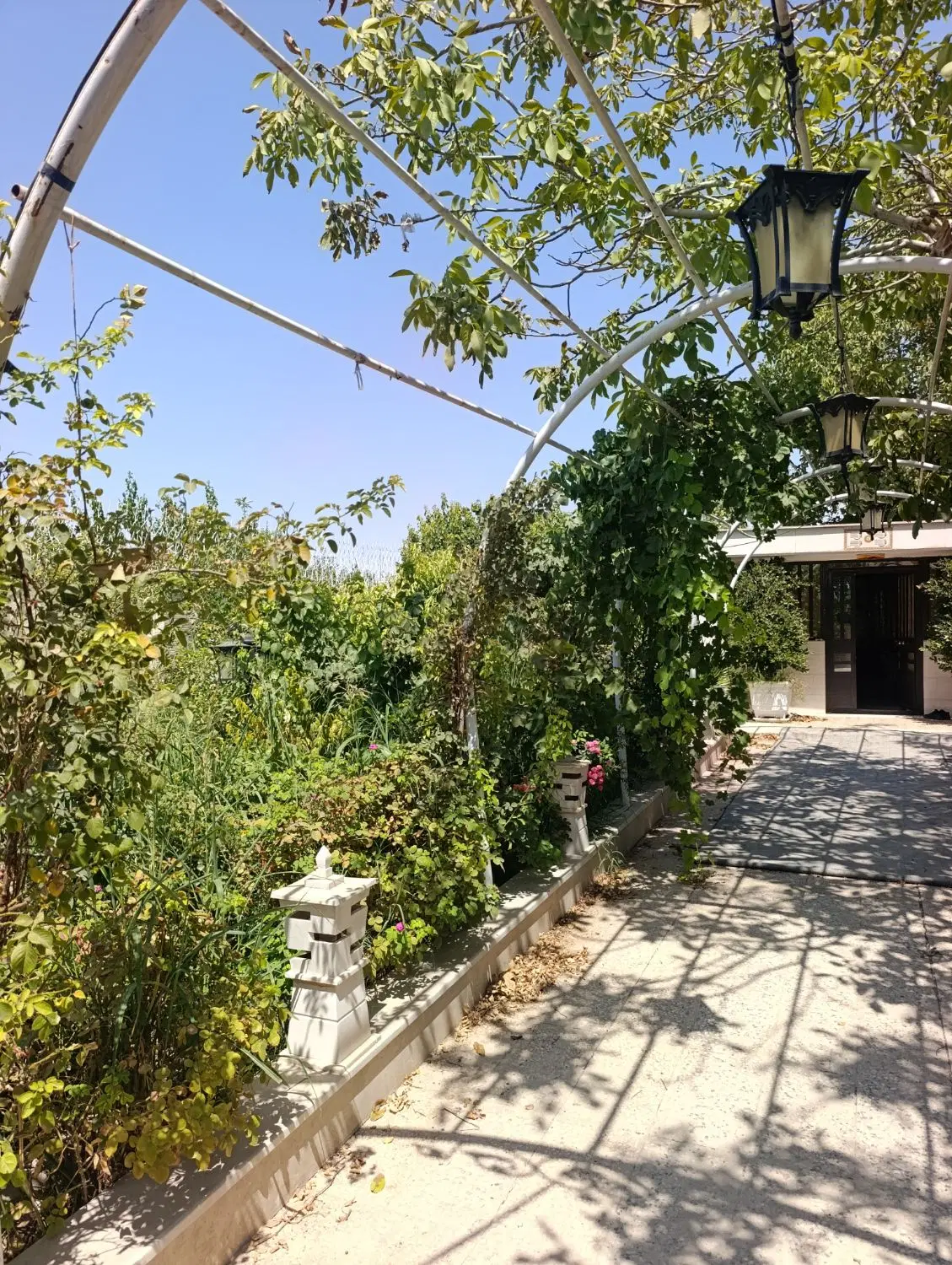 باغ باغچه شهریار فرارت