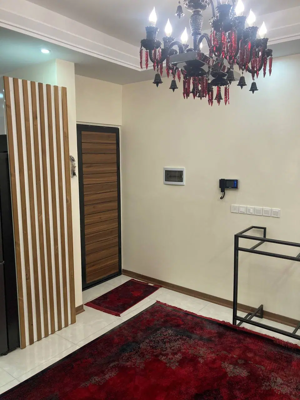 واحد ۱۲۰ متری دوخوابه (املاک علی عسکری)