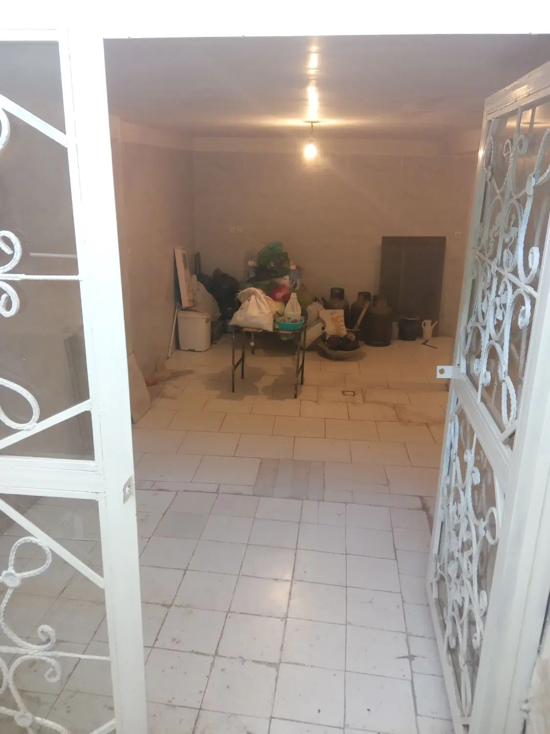 زیرزمین