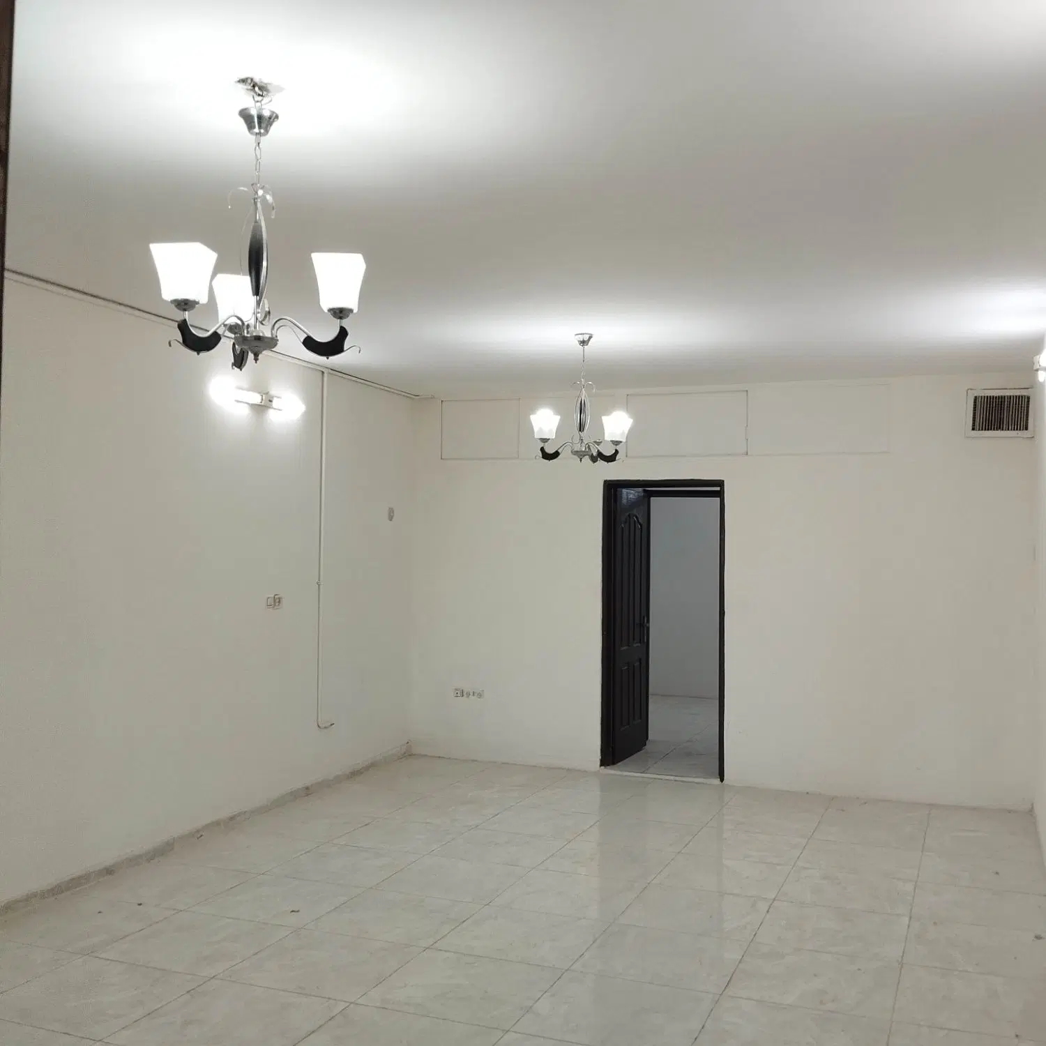 85 متر طبقه 1 ابوطالب 57 یک خواب سرامیک ام دی اف