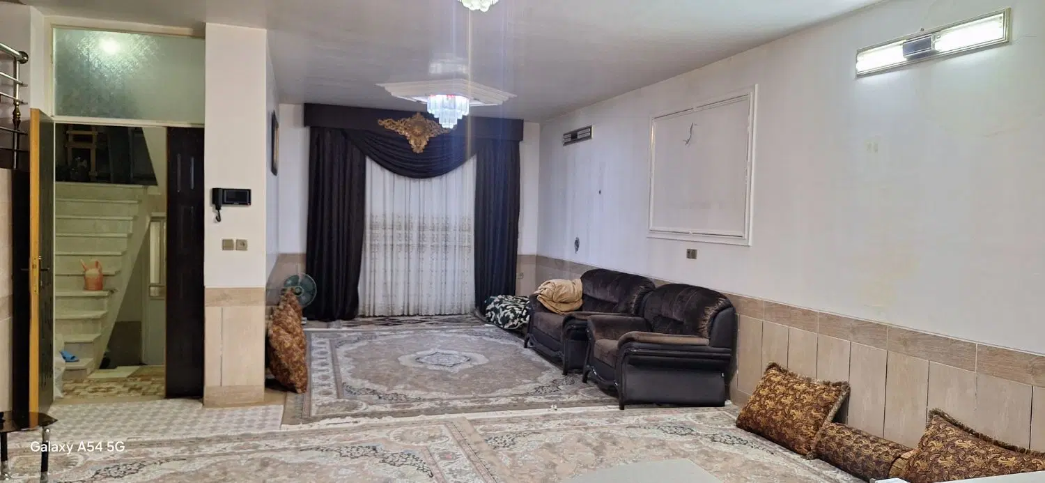 آپارتمان دو خوابه ۱۳۰ متری