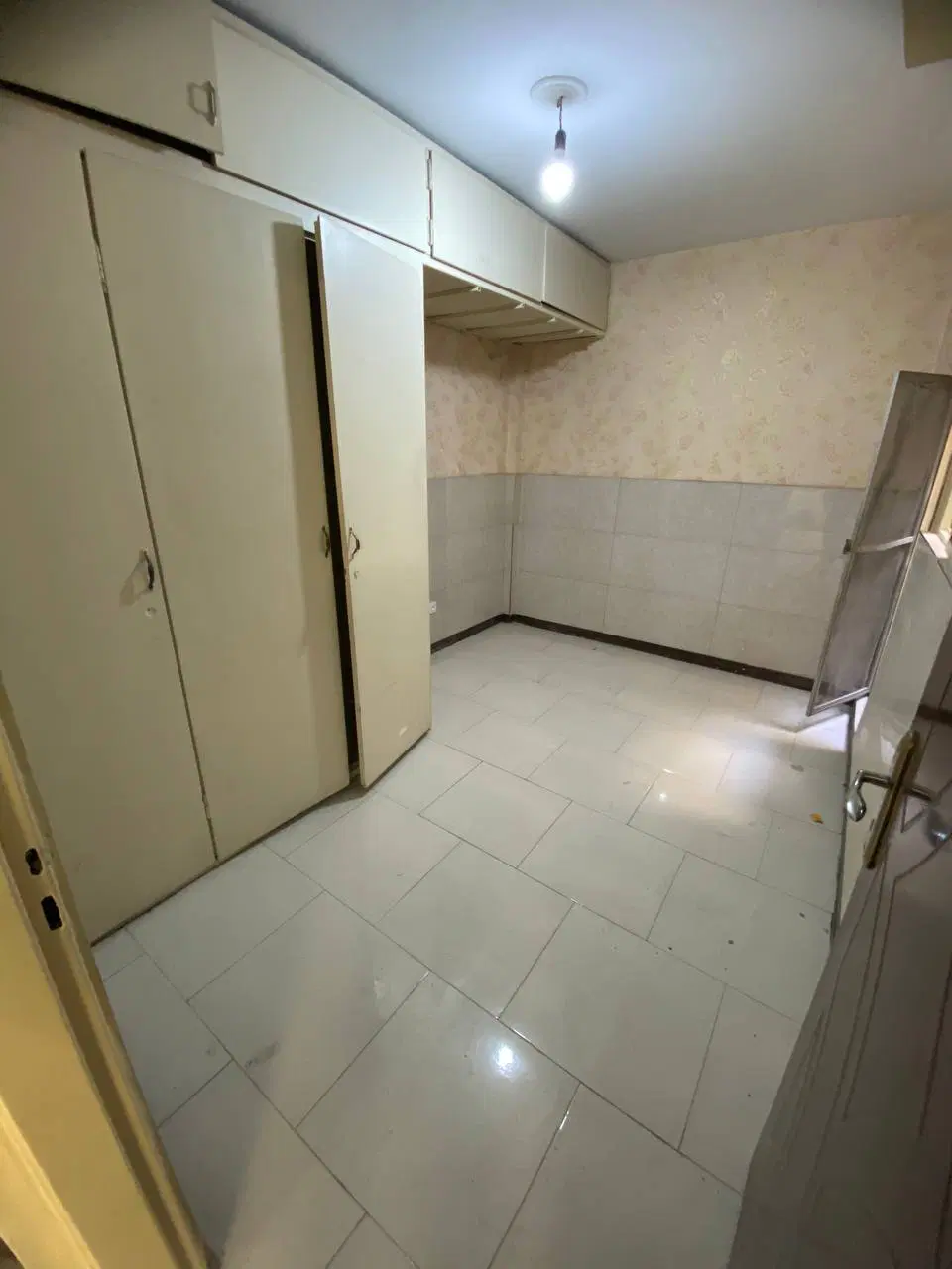 ۶۲متر تکخواب_بازسازی شده_پارکینگ و انباری