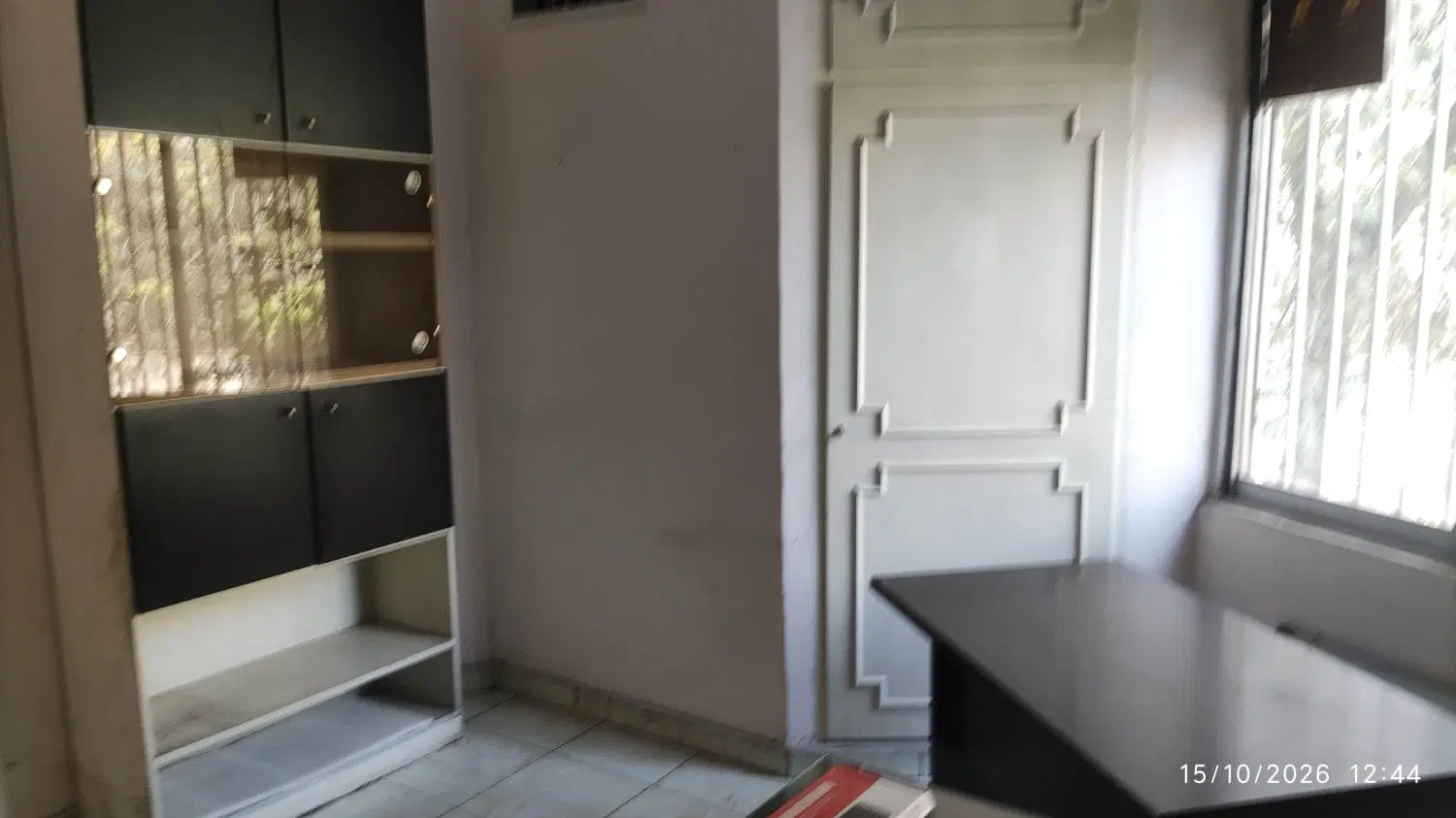 اجاره یک اطاق از یک واحد اداری