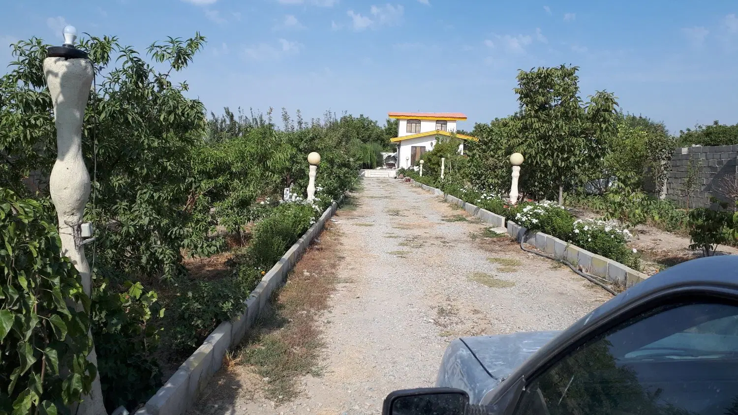 فروش یا معاوضه باخانه وباغچه کوچکتر