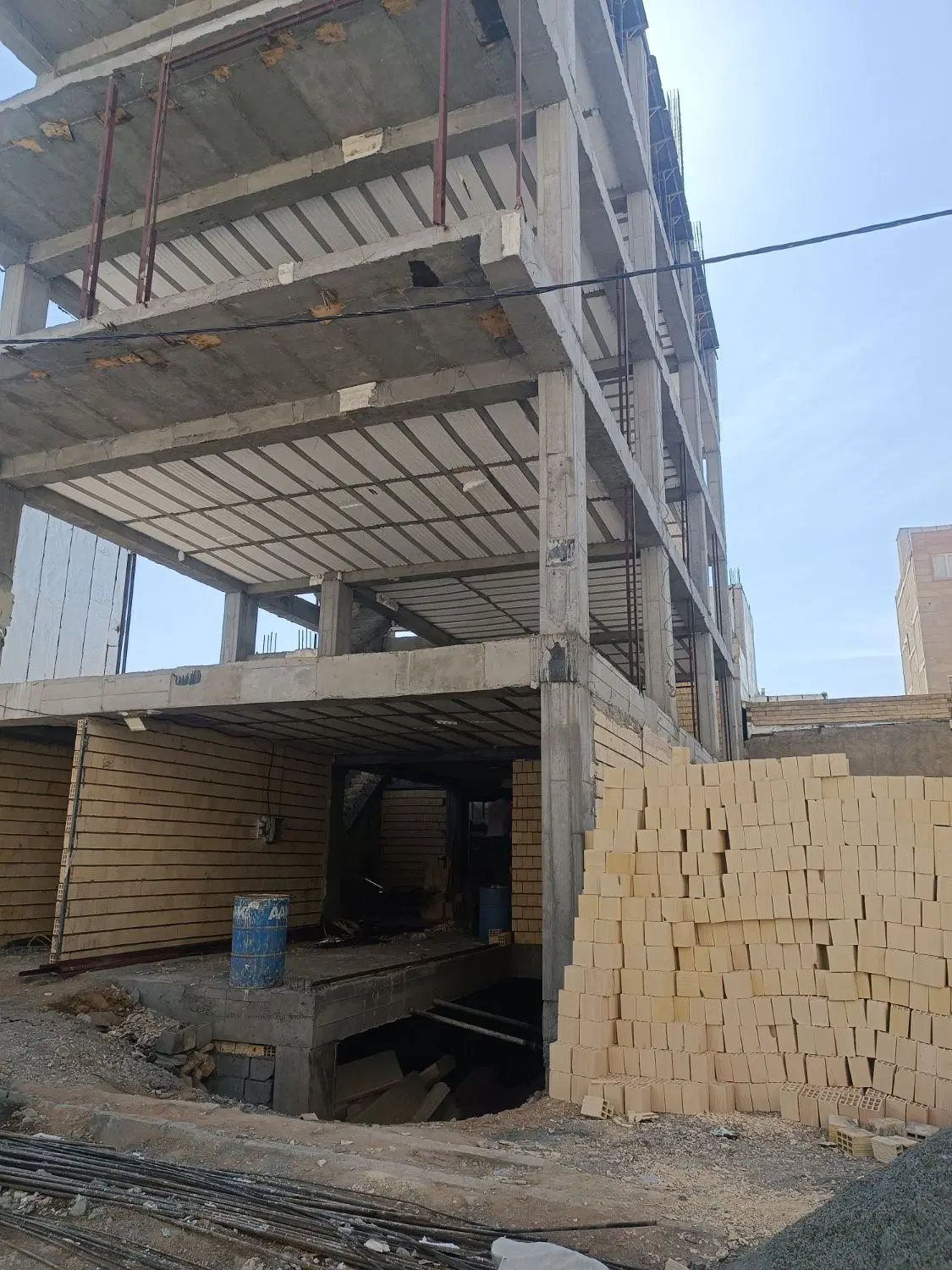 آپارتمان پیش فروش دانش