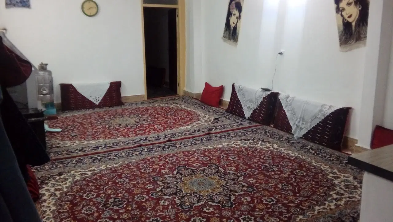 آپارتمان ۹۰متری طبقه سوم روی همکف یوسفیه