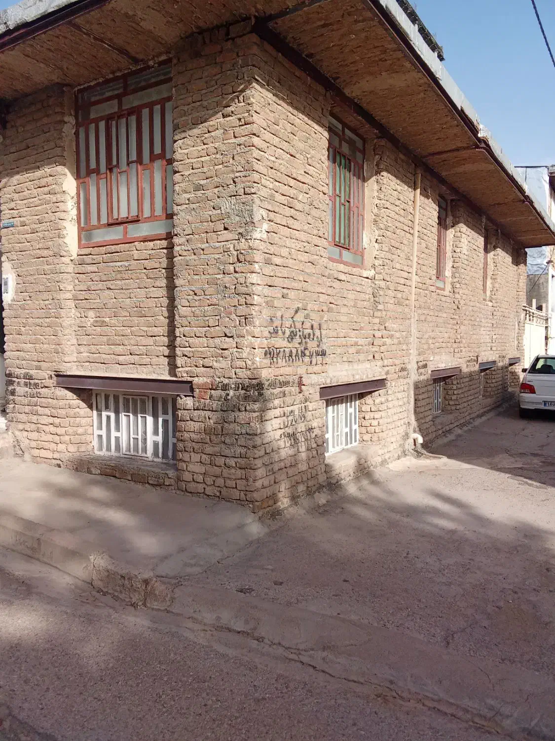 اجاره زیرزمینی ضامن آهو