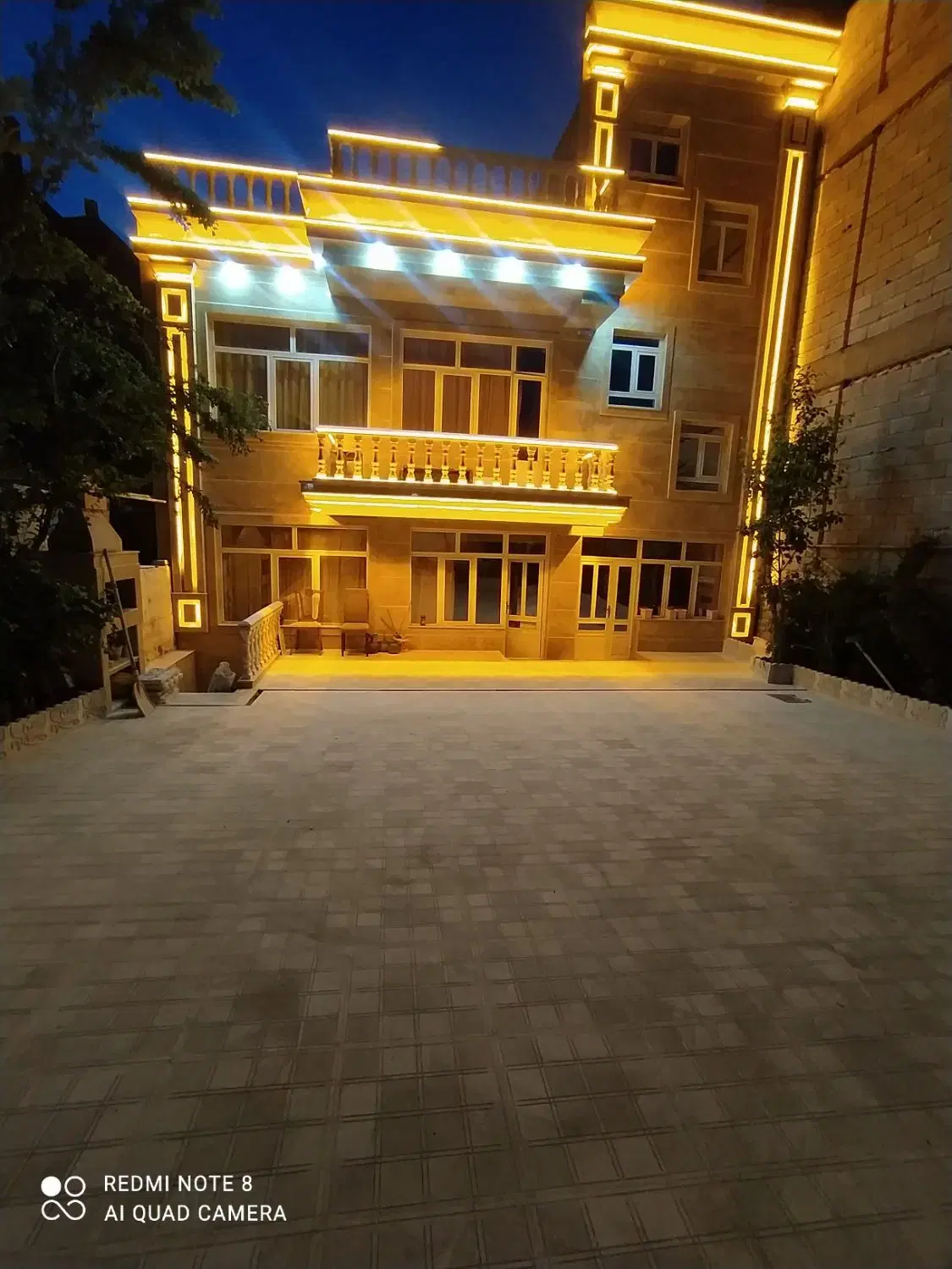 ویلای دوخوابه حیاط دار