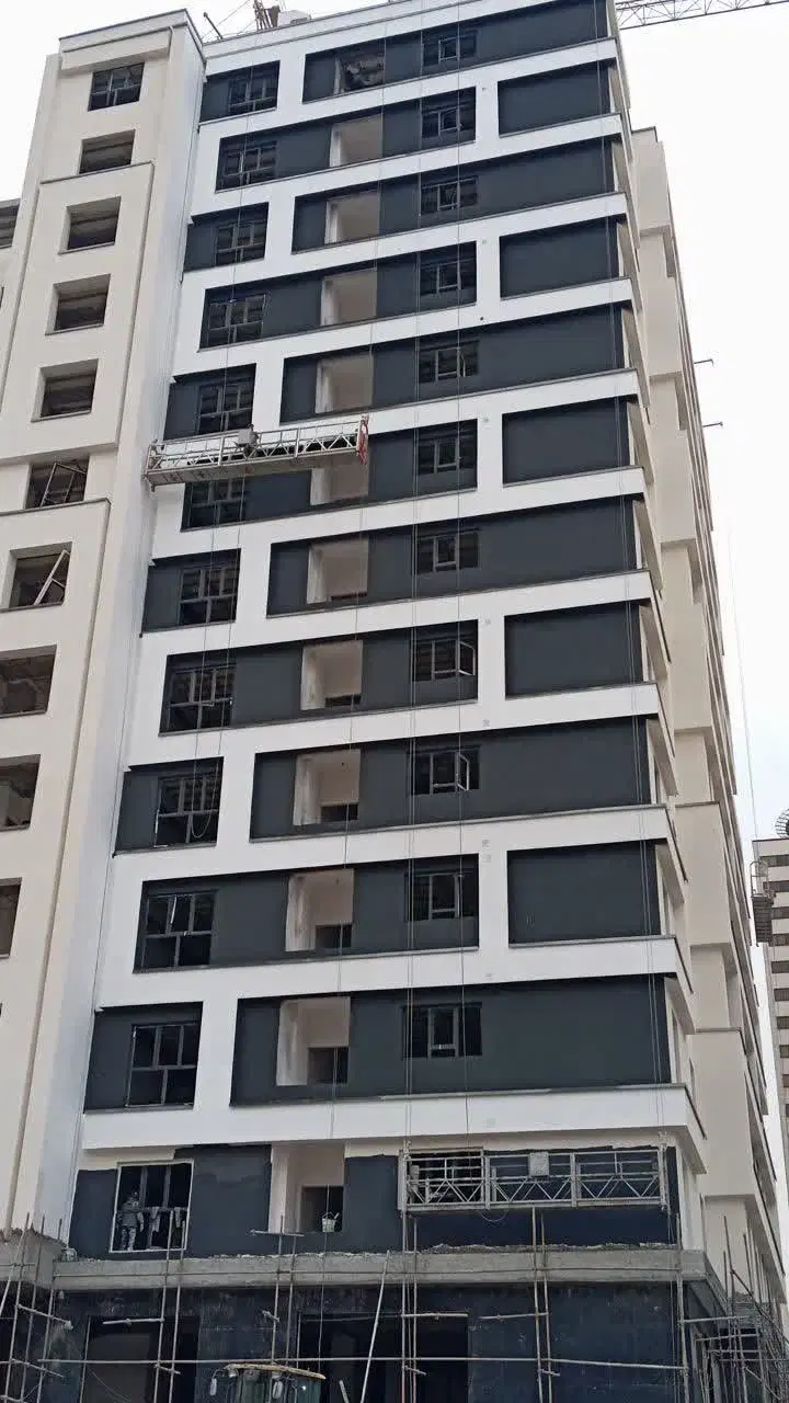 105 متر برج حیات فروش فوری