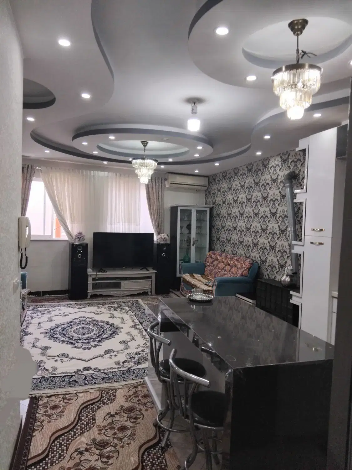 طبقه بالا_پارکینگ اختصاصی_نوآوران