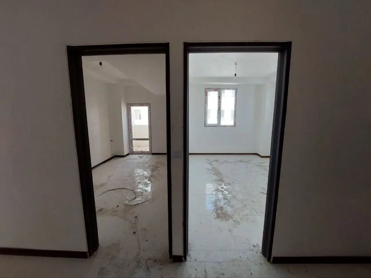 واحد ۱۰۳ متری جنوبی بلوک ۴ ویسپرد، بر بلوار اصلی