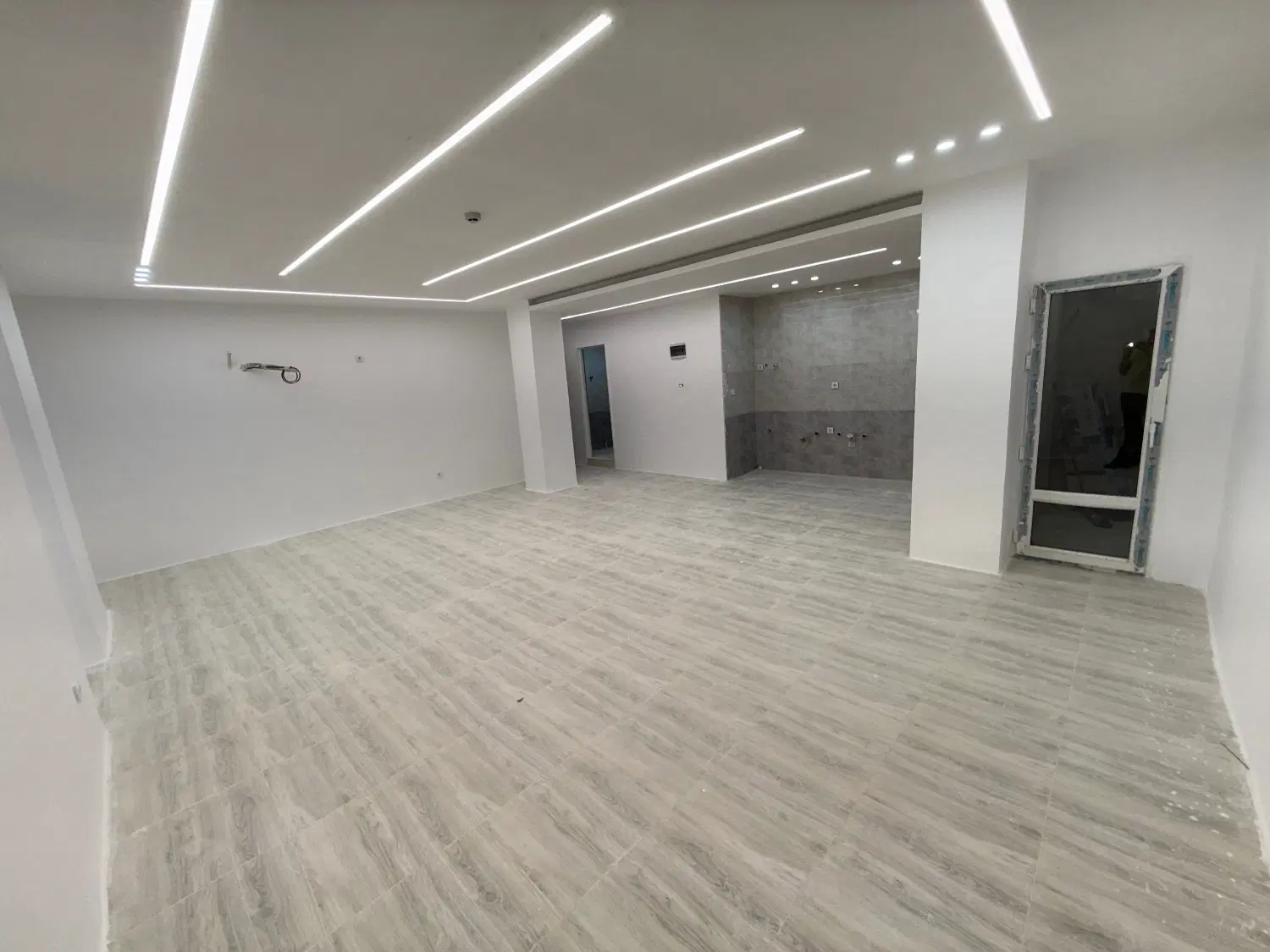 فروش اپارتمان ۹۷ متری بر خیابان داماهی