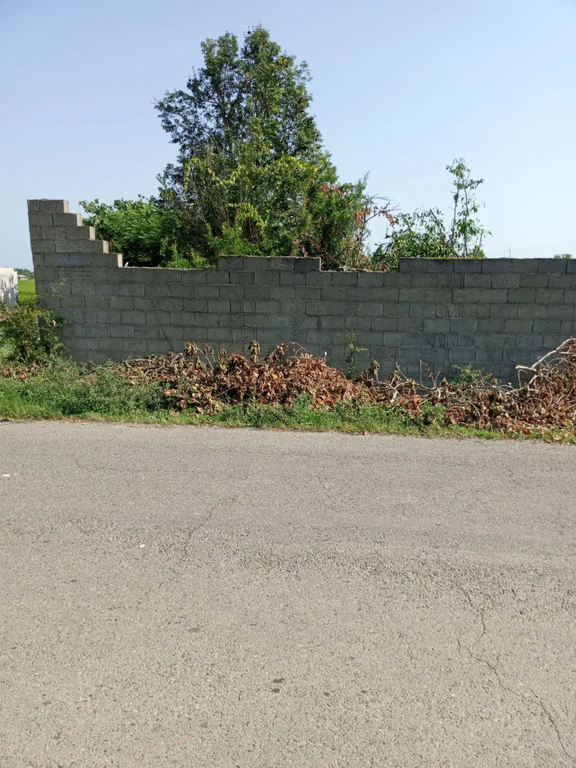 زمین مسکونی و کشاورزی