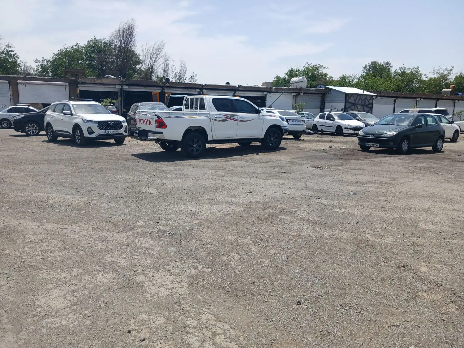اجاره محوطه جهت پارکینک عمومی .انبار کاشی
