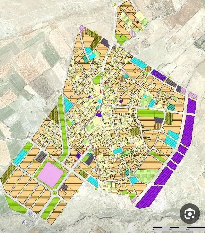 زمین ۱۸۰ متری در کشف