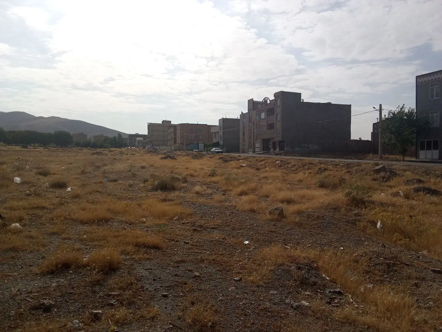 زمین مسکونی
